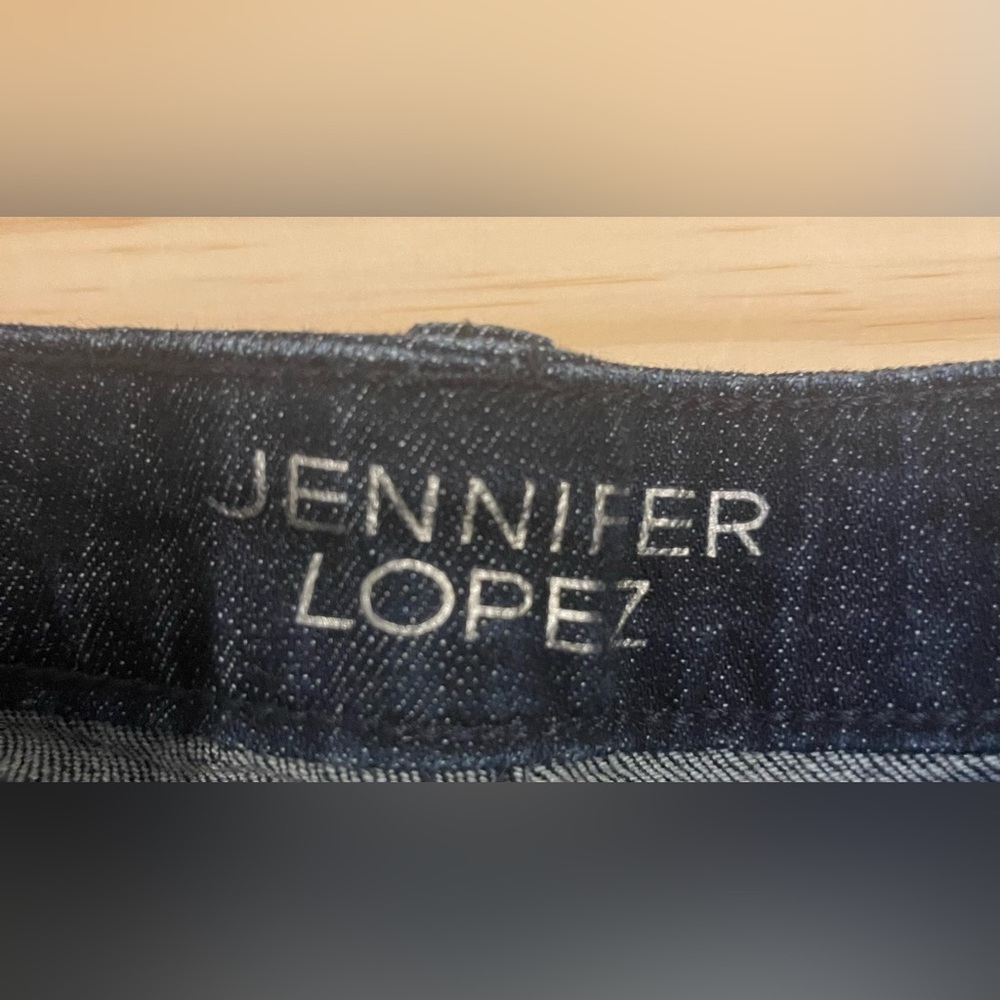 🤍💎💎Jennifer Lopez Dark Blue Distressed Jean Shorts - Picture 2 of 12